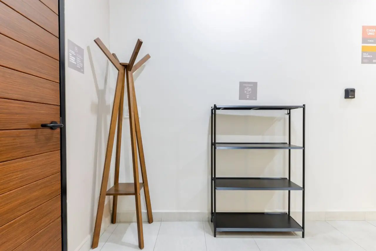 Privates Zimmer und eigenes Badezimmer in der Zona Tec Bild 7